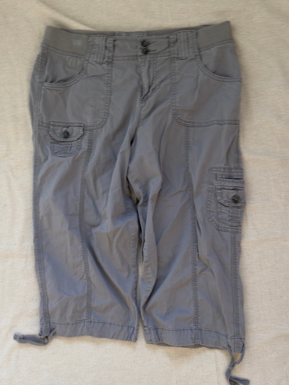 Sonoma Women's Gray Cargo Capri Pants